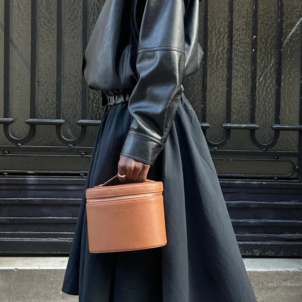 imgi_37_Saie_VanityCase_Brown_7_1000x
