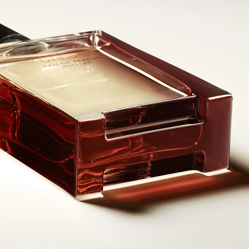 terre-d-hermes-eau-de-parfum-intense–111231V0-front-wm-4-0-0-800-800_g